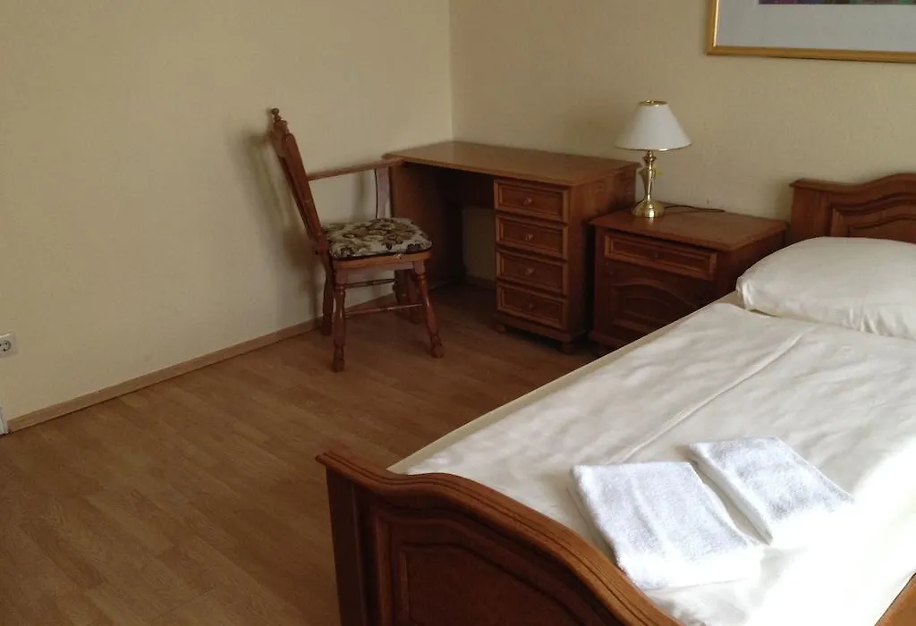 City Hotel Garni-1